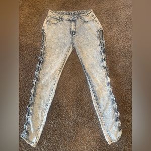 Stone washed jeans with Bow detailing on side on legs